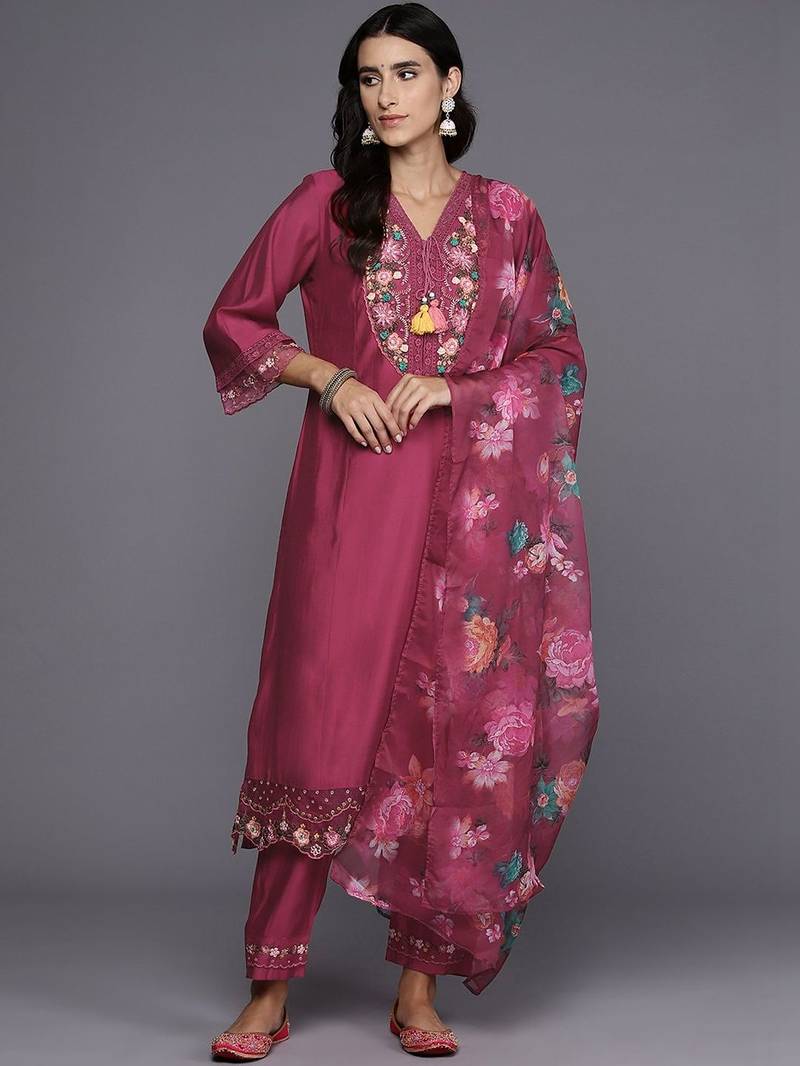 Women Floral Embroidered Regular Thread Work Kurta with Trousers & With Dupatta