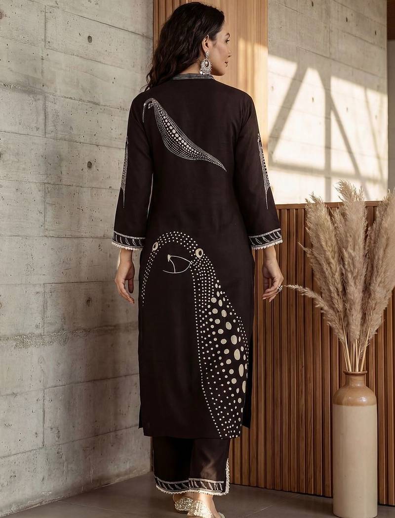 Women Ethnic Motifs Embroidered Regular Thread Work Kurta with Trousers