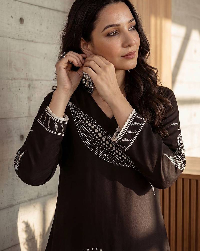 Women Ethnic Motifs Embroidered Regular Thread Work Kurta with Trousers