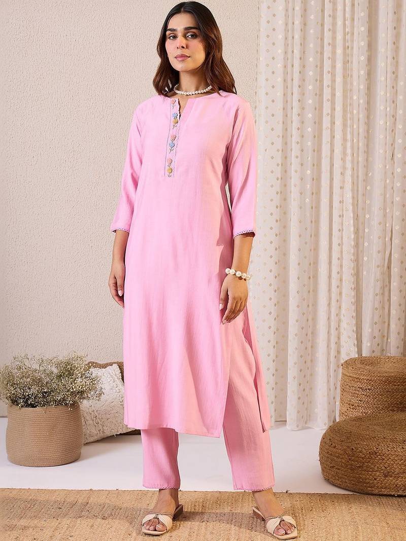 Women Floral Regular Thread Work Kurta with Trousers & With Dupatta