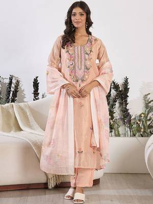 Women Floral Embroidered Regular Thread Work Pure Cotton Kurta with Trousers & With Dupatta 1