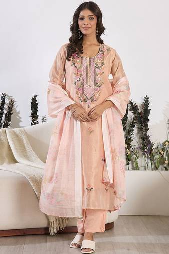 Women Floral Embroidered Regular Thread Work  Cotton Kurta with Trousers & With Dupatta