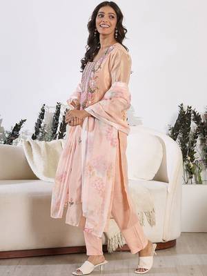 Women Floral Embroidered Regular Thread Work Pure Cotton Kurta with Trousers & With Dupatta 4