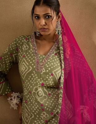Women Ethnic Motifs Printed Regular Thread Work Pure Cotton Kurta with Trousers & With Dupatta 2