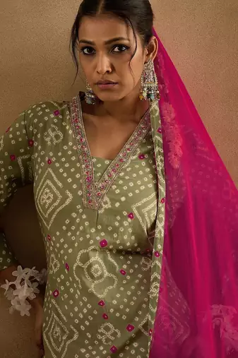 Women Ethnic Motifs Printed Regular Thread Work Pure Cotton Kurta with Trousers & With Dupatta
