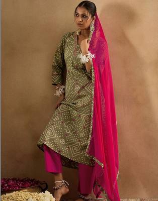 Women Ethnic Motifs Printed Regular Thread Work Pure Cotton Kurta with Trousers & With Dupatta 3