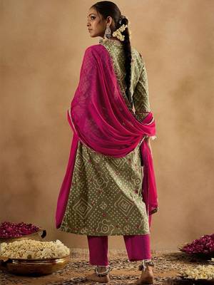 Women Ethnic Motifs Printed Regular Thread Work Pure Cotton Kurta with Trousers & With Dupatta 6