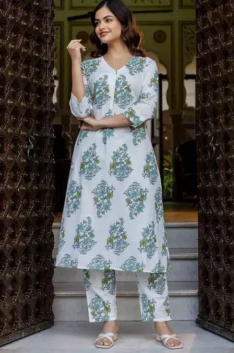 Women Floral Printed Regular Pure Cotton Kurta with Trousers