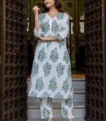 Women Floral Printed Regular Pure Cotton Kurta with Trousers