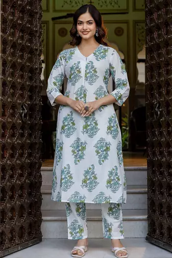 Women Floral Printed Regular Pure Cotton Kurta with Trousers