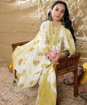 Floral Printed Pleated Beads and Stones Pure Cotton Kurta with Trousers & Dupatta 1