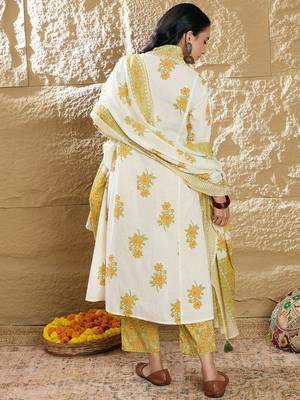 Floral Printed Pleated Beads and Stones Pure Cotton Kurta with Trousers & Dupatta 4