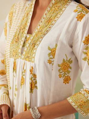 Floral Printed Pleated Beads and Stones Pure Cotton Kurta with Trousers & Dupatta 5