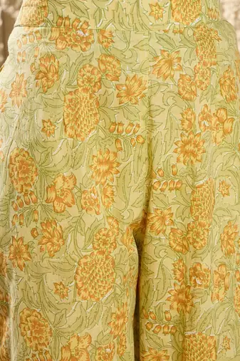Floral Printed Pleated Beads and Stones Pure Cotton Kurta with Trousers & Dupatta