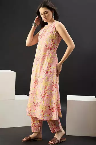 Women Floral Printed Regular Pure Cotton Kurta with Trousers