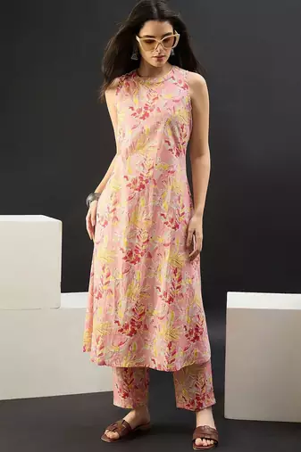 Women Floral Printed Regular Pure Cotton Kurta with Trousers
