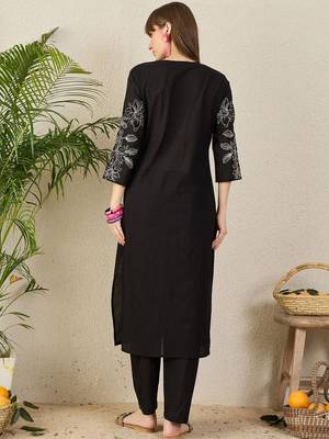 Floral Embroidered Notch Neck Thread Work Pure Cotton Straight Kurta with Trouser 5