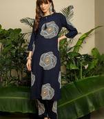 Women Printed Regular Kurta with Trousers