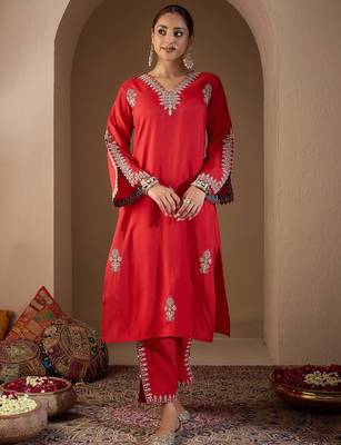 Women Ethnic Motifs Embroidered Regular Sequinned Kurta with Trousers 2