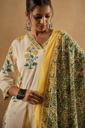 Floral Printed V-Neck Pure Cotton Straight Kurta With Trousers & Dupatta
