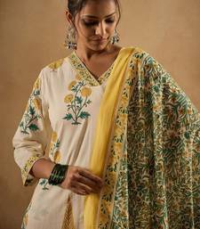 Floral Printed V-Neck Pure Cotton Straight Kurta With Trousers & Dupatta
