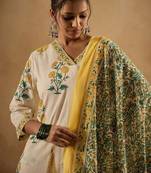 Floral Printed V-Neck Pure Cotton Straight Kurta With Trousers & Dupatta
