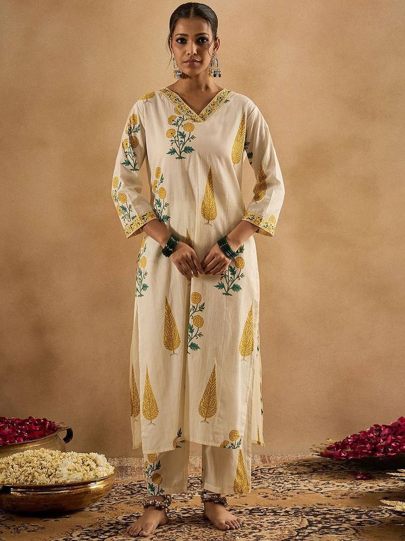 Floral Printed V-Neck Pure Cotton Straight Kurta With Trousers & Dupatta