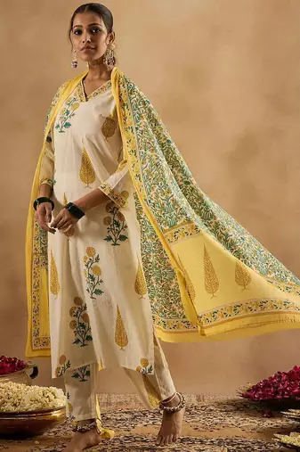 Floral Printed V-Neck Pure Cotton Straight Kurta With Trousers & Dupatta
