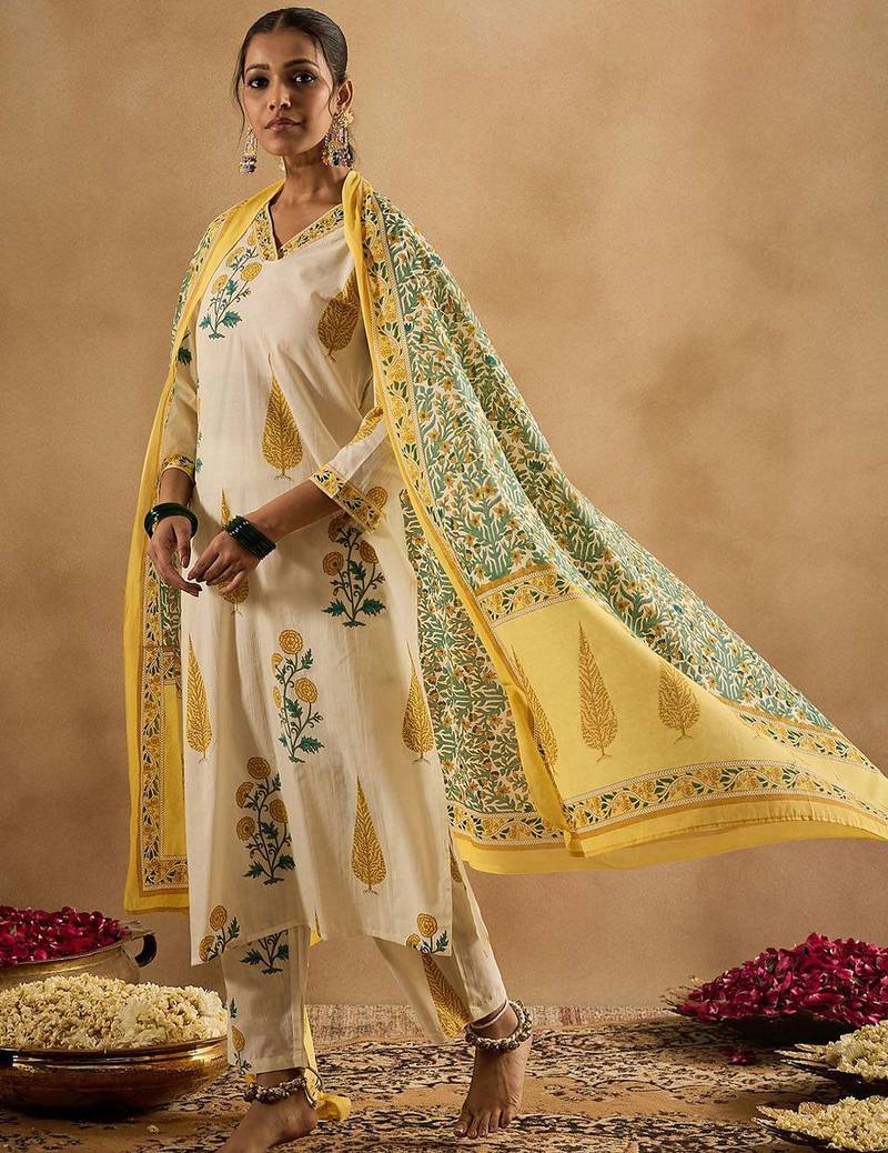 Floral Printed V-Neck Pure Cotton Straight Kurta With Trousers & Dupatta