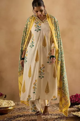 Floral Printed V-Neck Pure Cotton Straight Kurta With Trousers & Dupatta
