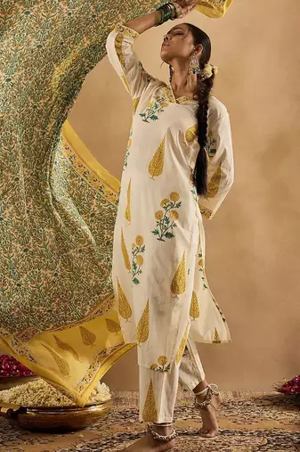 Floral Printed V-Neck Pure Cotton Straight Kurta With Trousers & Dupatta