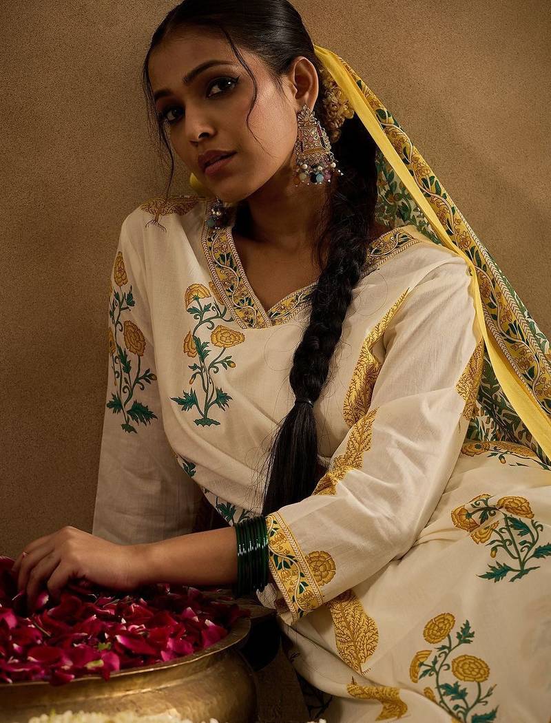 Floral Printed V-Neck Pure Cotton Straight Kurta With Trousers & Dupatta