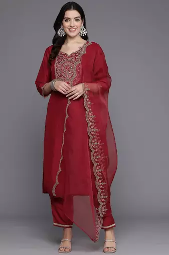 Women Floral Yoke Design Regular Kurta with Trousers & With Dupatta