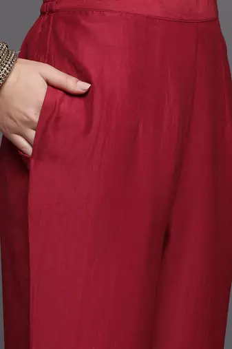 Women Floral Yoke Design Regular Kurta with Trousers & With Dupatta
