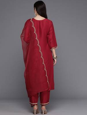 Women Floral Yoke Design Regular Kurta with Trousers & With Dupatta 7