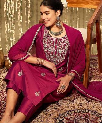 Ethnic Motifs Embroidered Zari Straight Kurta With Trousers & Dupatta 1