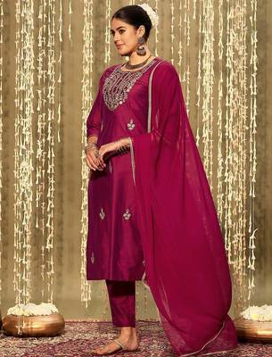 Ethnic Motifs Embroidered Zari Straight Kurta With Trousers & Dupatta 5