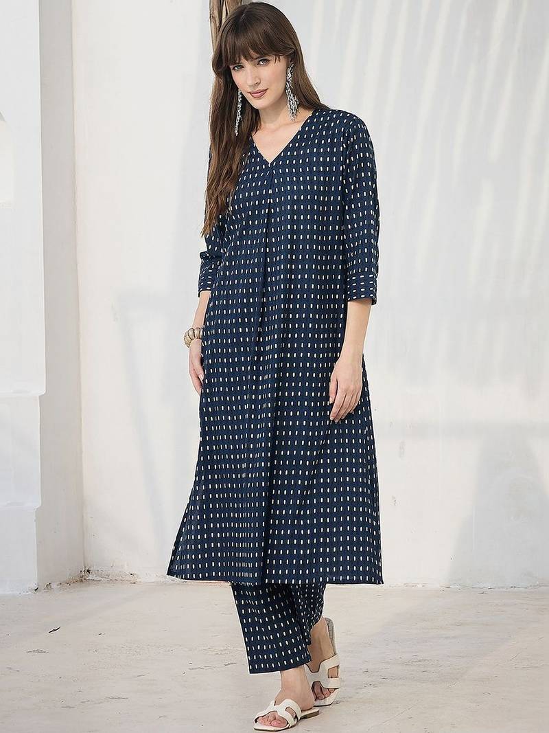 Women Printed Regular Pure Cotton Kurta with Trousers
