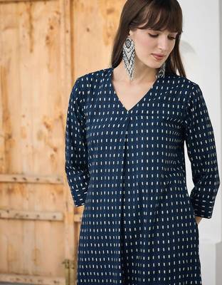 Women Printed Regular Pure Cotton Kurta with Trousers 7