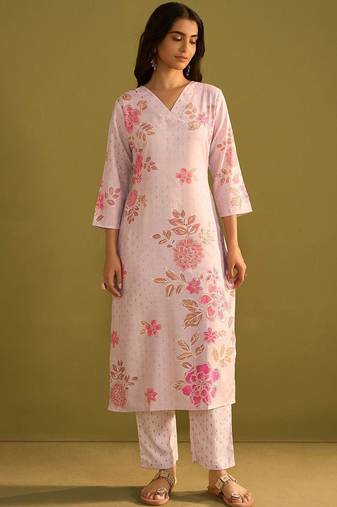 Women Floral Printed Regular Kurta with Trousers