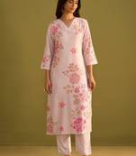 Women Floral Printed Regular Kurta with Trousers