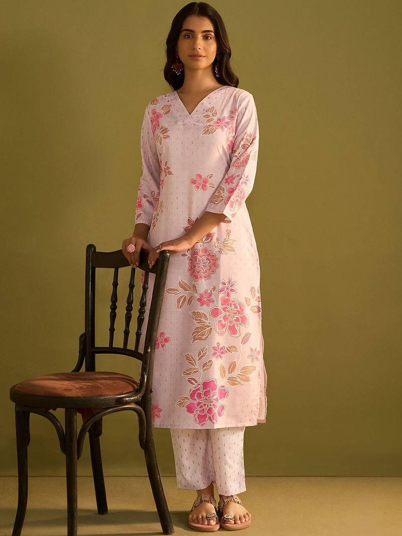 Women Floral Printed Regular Kurta with Trousers