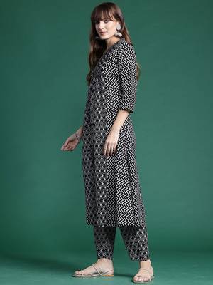 Ethnic Motifs Printed A-Line Pure Cotton Kurta with Trousers 4