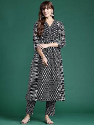 Ethnic Motifs Printed A-Line Pure Cotton Kurta with Trousers 6
