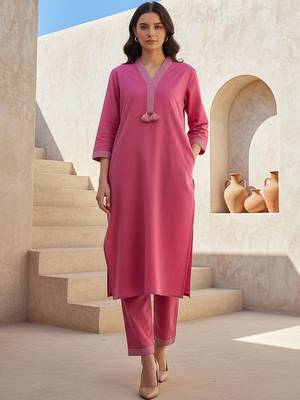 Women Regular Thread Work Kurta with Trousers 2
