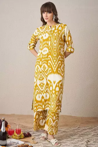 Ethnic Motifs Printed Mandarin Collar Straight Kurta With Palazzo