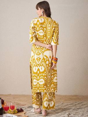 Ethnic Motifs Printed Mandarin Collar Straight Kurta With Palazzo 5