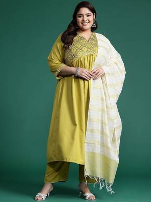 Plus Size Embroidered A-Line Kurta Trousers With Dupatta Set 5