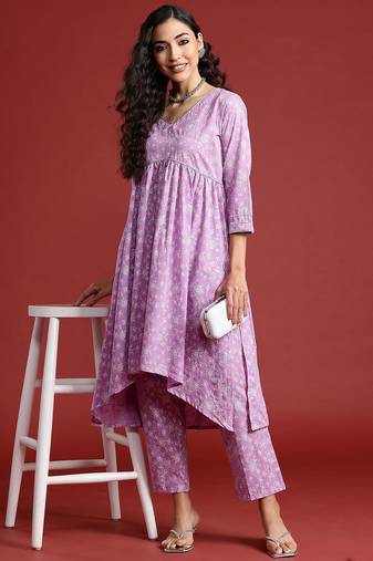 Women Floral Printed Empire Gotta Patti  Cotton Kurta with Trousers