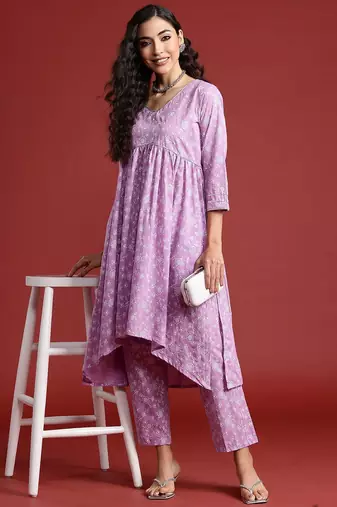 Women Floral Printed Empire Gotta Patti Pure Cotton Kurta with Trousers